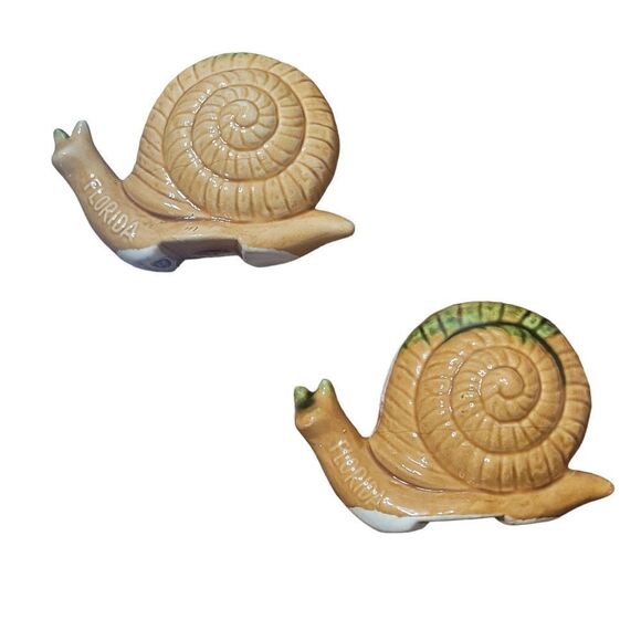 Vintage snail salt & pepper shakers - Picture 5 of 5